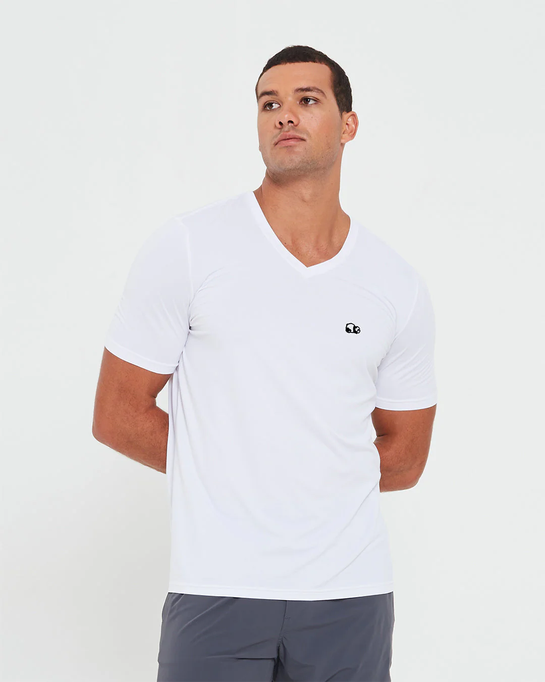 Re:Luxe Essential V-Neck - Classic Fit - Image 13