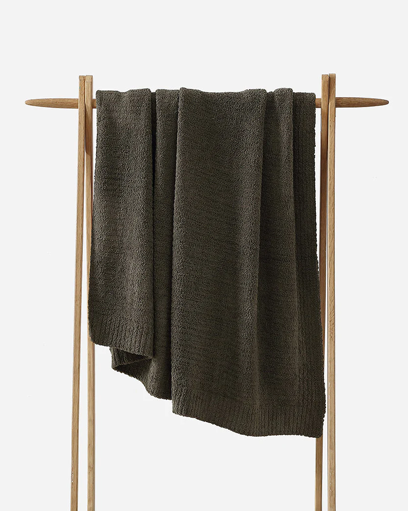 Snug Throw - Image 118