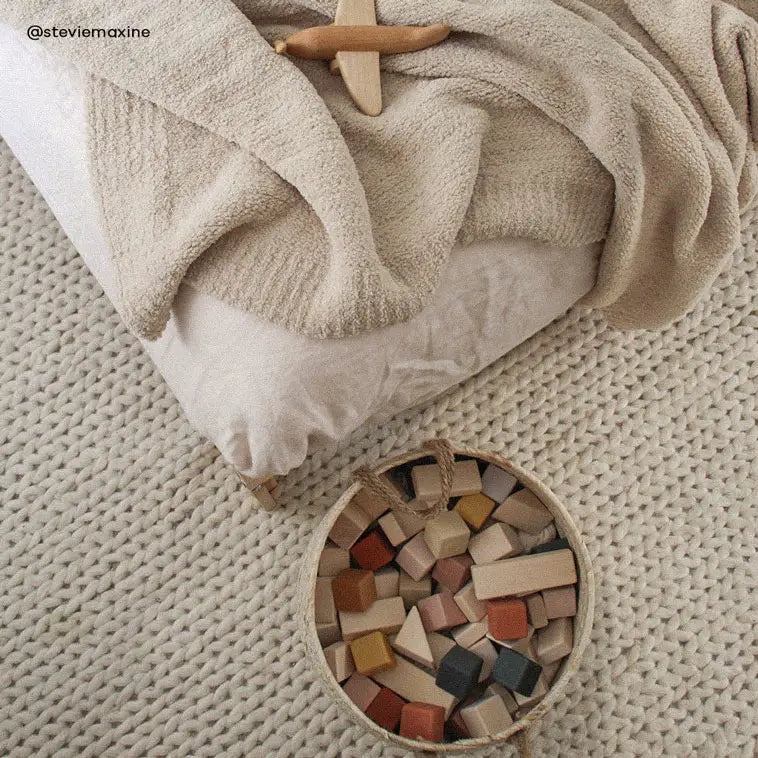 Snug Throw - Image 52